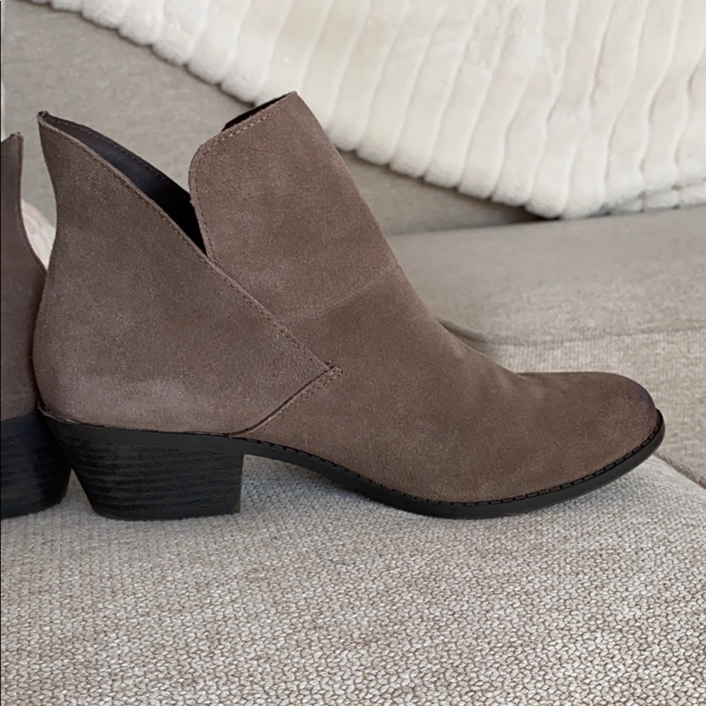 Fall Booties! 🍂🍁 - Picture 3 of 5